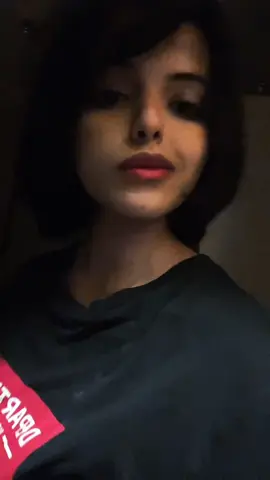 قصيت شعري واحس اني ندمت 