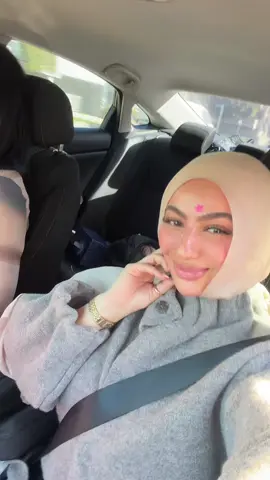 Just me and my beautiful bestie 💗 @Nina 