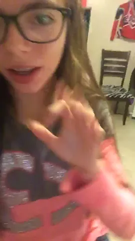 @HalleLeGier 👅👅👅👅👅 (inside joke)
