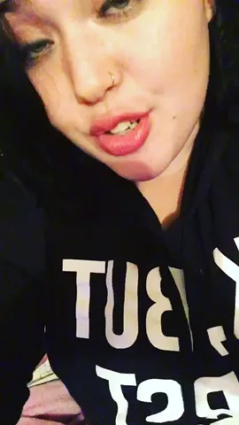 Sore throat getting over a cold 😷 duets 😜😜😜 likes ??🙊 follows ? 💋 become my fan 😝😄🌷🙊😇